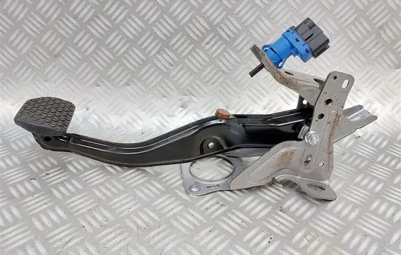 Mazda CX-5 Brake pedal KD31