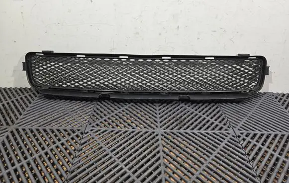 Lexus GS 300 350 430 450H Front bumper lower grill 5311230230