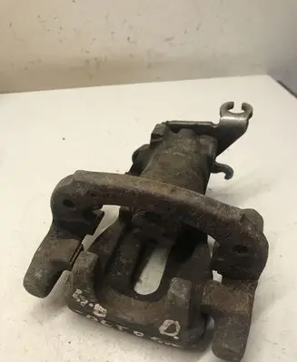 Mitsubishi Colt Rear brake caliper MR955008