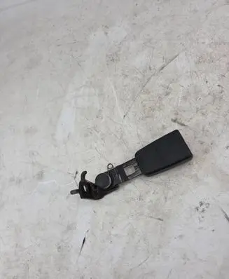 Mercedes-Benz ML W164 Rear seatbelt buckle 0697Z79099