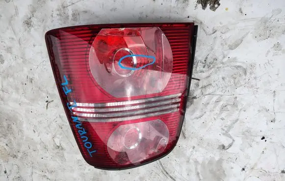 Volkswagen Touran I Rear/tail lights 