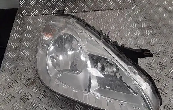 Mercedes-Benz A W169 Headlight/headlamp A1698205861