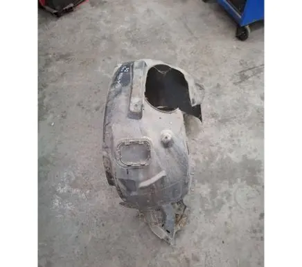 Audi Q2 - Front arch 