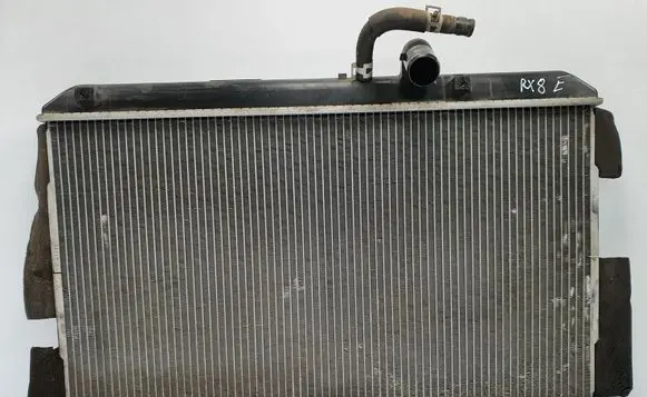 Mercedes-Benz A W176 Coolant radiator