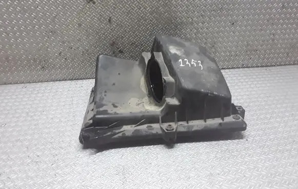 Mazda 3 I Air filter box cover 