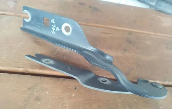 Volkswagen Golf VII Engine bonnet/hood hinges 5G0823302B