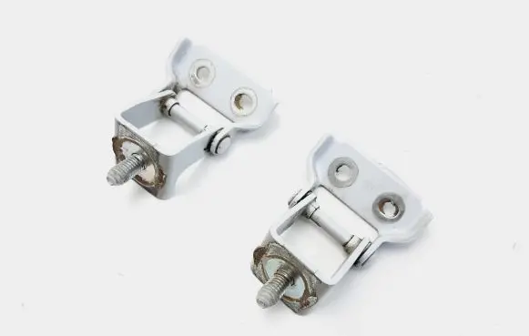 Suzuki Swift II Tailgate/trunk/boot hinge