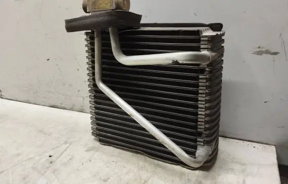 Air conditioning (A/C) radiator (interior)