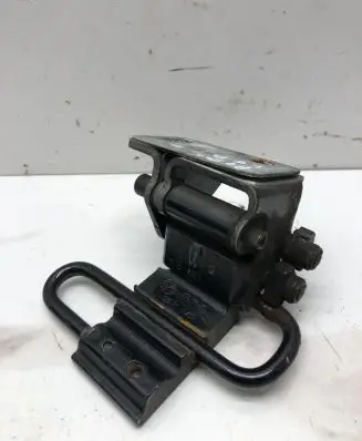Audi A4 S4 B6 8E 8H Rear door lower hinge 8E0833411