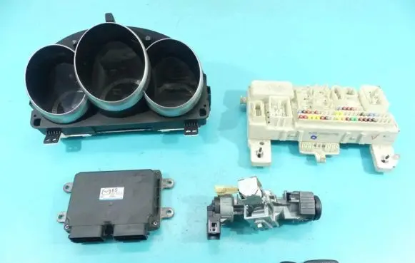 Mazda 3 I Engine control unit/module ECU L34T18881B IMPRK1186918