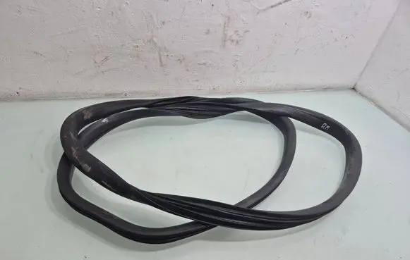 Volvo XC60 Front door rubber seal 