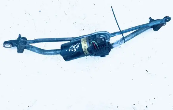 Audi A4 S4 B5 8D Front wiper linkage and motor