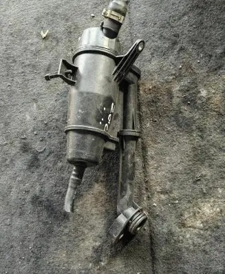 Opel Zafira C Oil breather separator 55575980