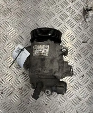 Volkswagen PASSAT B6 Air conditioning (A/C) compressor (pump) 5N0820803A