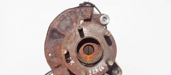 Mazda 626 Front wheel hub