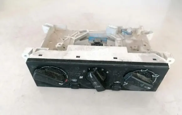 Mitsubishi Space Star Climate control unit e32vtb384