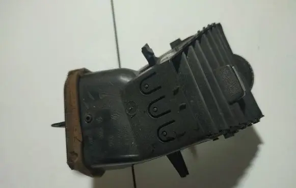 Renault Laguna III Dash center air vent grill 