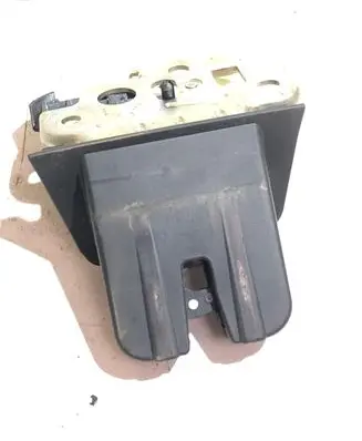 Loading door lock