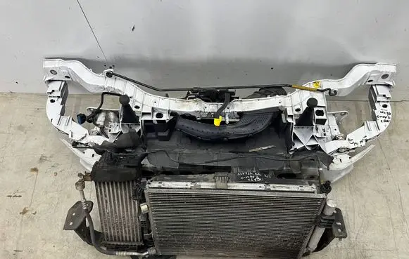 Ford C-MAX II Front piece kit AM518B041A