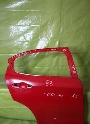Alfa Romeo Stelvio Front door 000259