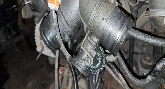 Ford Focus C-MAX Throttle valve 9647015480