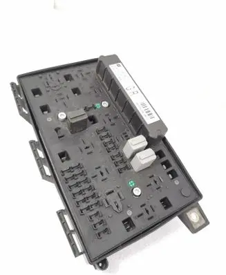 Opel Zafira B Fuse module 5DK00832 13206745