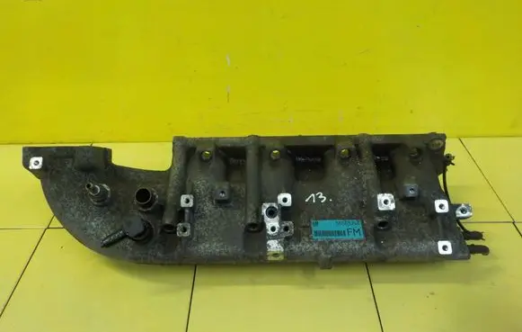 Opel Astra J Intake manifold 55565246 14SP18