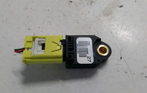 Toyota Auris 150 Airbag deployment crash/impact sensor 8983102060