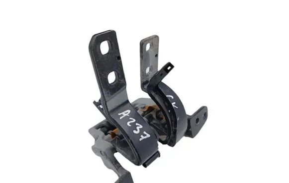 BMW 5 E60 E61 Tailgate/trunk/boot hinge 7061383