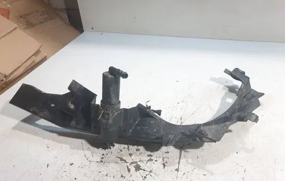 BMW 3 E90 E91 Headlight/headlamp mounting bracket 7138402 15857711