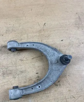 BMW 5 GT F07 Front upper control arm/wishbone 6082