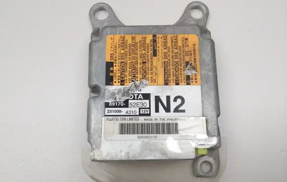 Toyota Urban Cruiser (XP110) Airbag control unit/module 8917052E30