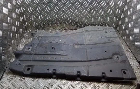 Toyota Prius+ (ZVW40) Center/middle under tray cover 5816647020 5816612020