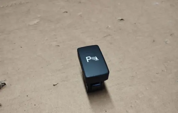 Honda CR-V Parking (PDC) sensor switch M48809