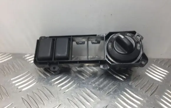 Nissan Navara D40 Differential lock switch 68492EB300