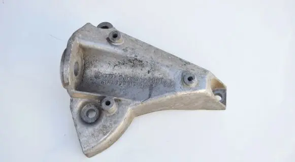Audi A6 S6 C5 4B Gearbox mounting bracket 8D0399113AT