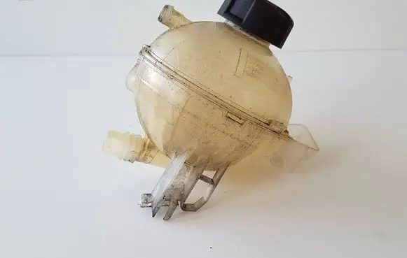 Opel Grandland X Coolant expansion tank/reservoir 9678514680