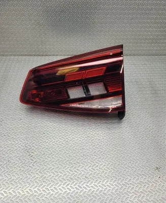 Volkswagen Passat Alltrack Tailgate rear/tail lights 3G9945094H