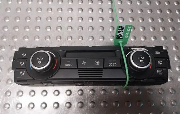 BMW 1 E81 E87 Climate control unit 9199260