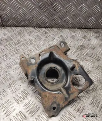 Toyota Prius (XW20) Gearbox mounting bracket