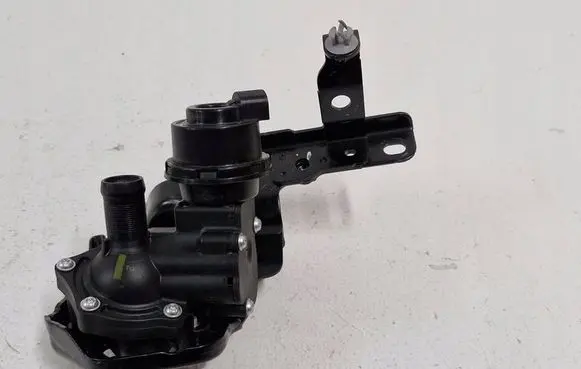 Renault Captur II Electric auxiliary coolant/water pump 320936277R