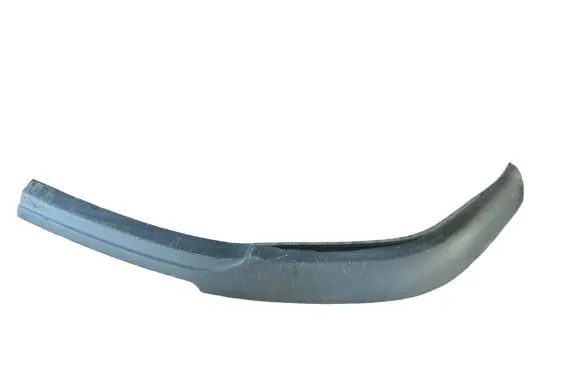 Front bumper lip