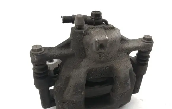 Toyota Auris E180 Front brake caliper