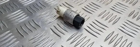 Ford Mondeo Mk III Air conditioning (A/C) pressure sensor 95BH19E561AA