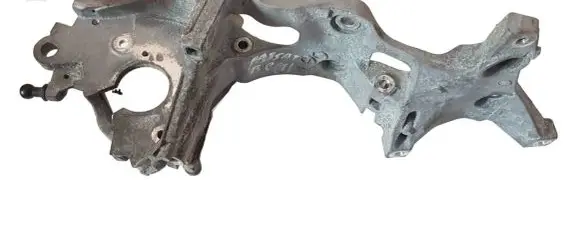 Volkswagen PASSAT B8 A/C compressor mount bracket 04L903143D