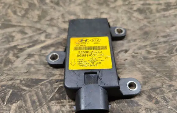 KIA Optima ESP acceleration yaw rate sensor 956902T250