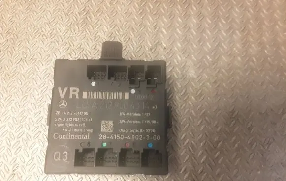Mercedes-Benz C W204 Door control unit/module 2129004314 A2129004314