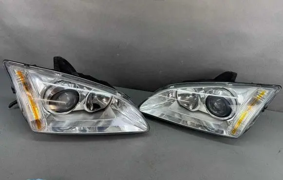 Ford Focus Headlights/headlamps set 103419012404