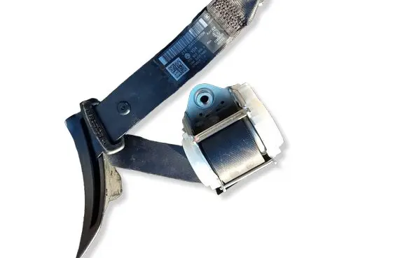Volkswagen PASSAT B6 Rear seatbelt 3C5857805K