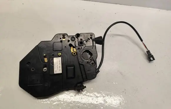 Volkswagen Caddy Tailgate/trunk/boot lock/catch/latch 7H0827426AE 01072053001 14246